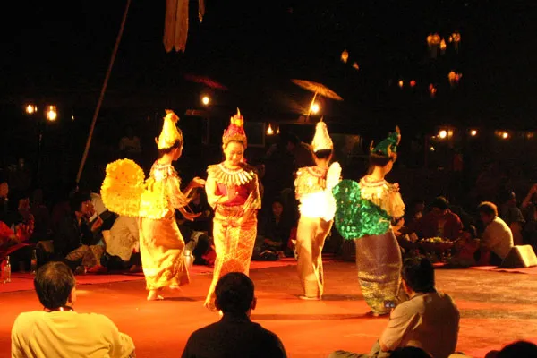 Tajlandia | Pokaz tradycyjnych tańców w Centrum Kulturowym Starego Chiang Mai