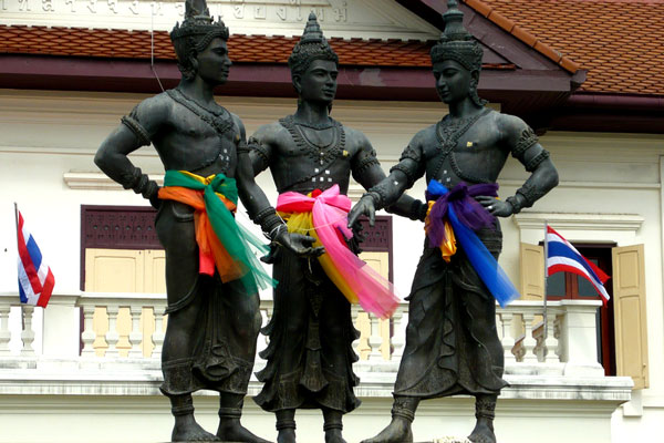 Pomnik Trzech Króli w Chiang Mai: Mengrai i początki Lanny