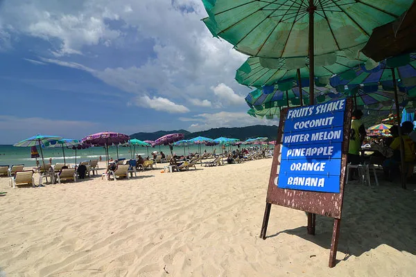 Tajlandia – Phuket | Patong Beach w listopadzie 2011 r.
