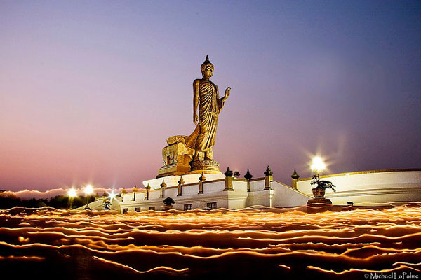Makha Bucha w Tajlandii: buddyjskie święto pełni